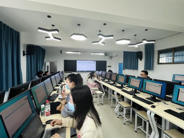經濟管理學院成功舉辦教學軟件培訓活動，助力教育行業軟件開發應用